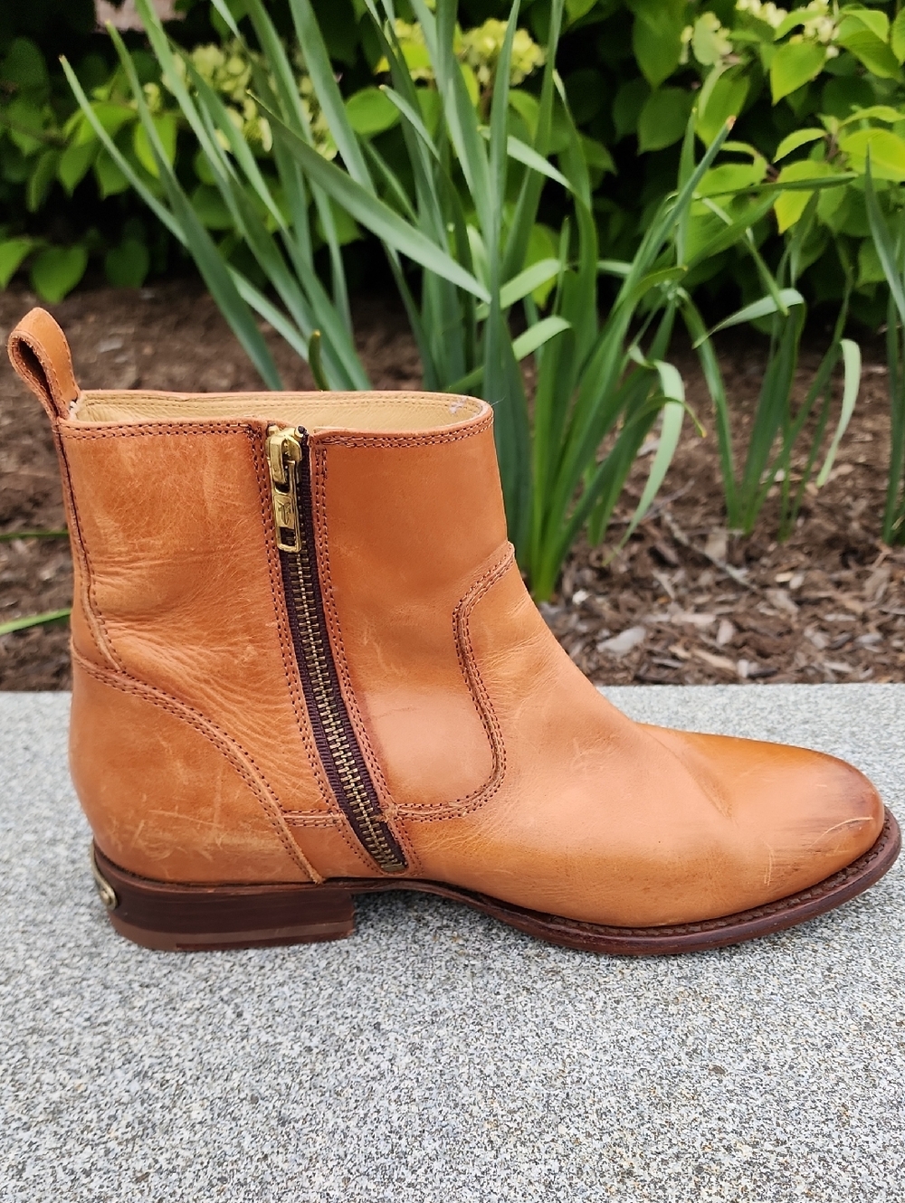 Frye Ankle Boots Side Zipper Size 8 B - Picture 15 of 16